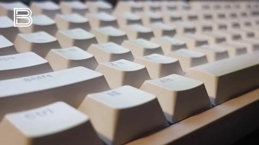 Мурманчанку оштрафовали за оскорбления бывшего мужа в соцсети