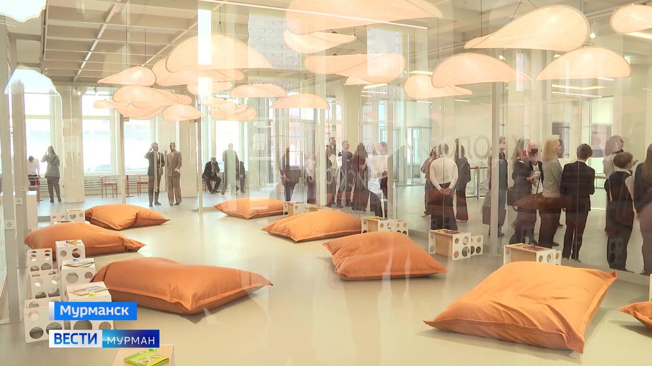 Кинопоказы в прошлом: в мурманской "Родине" зазвучали детские голоса