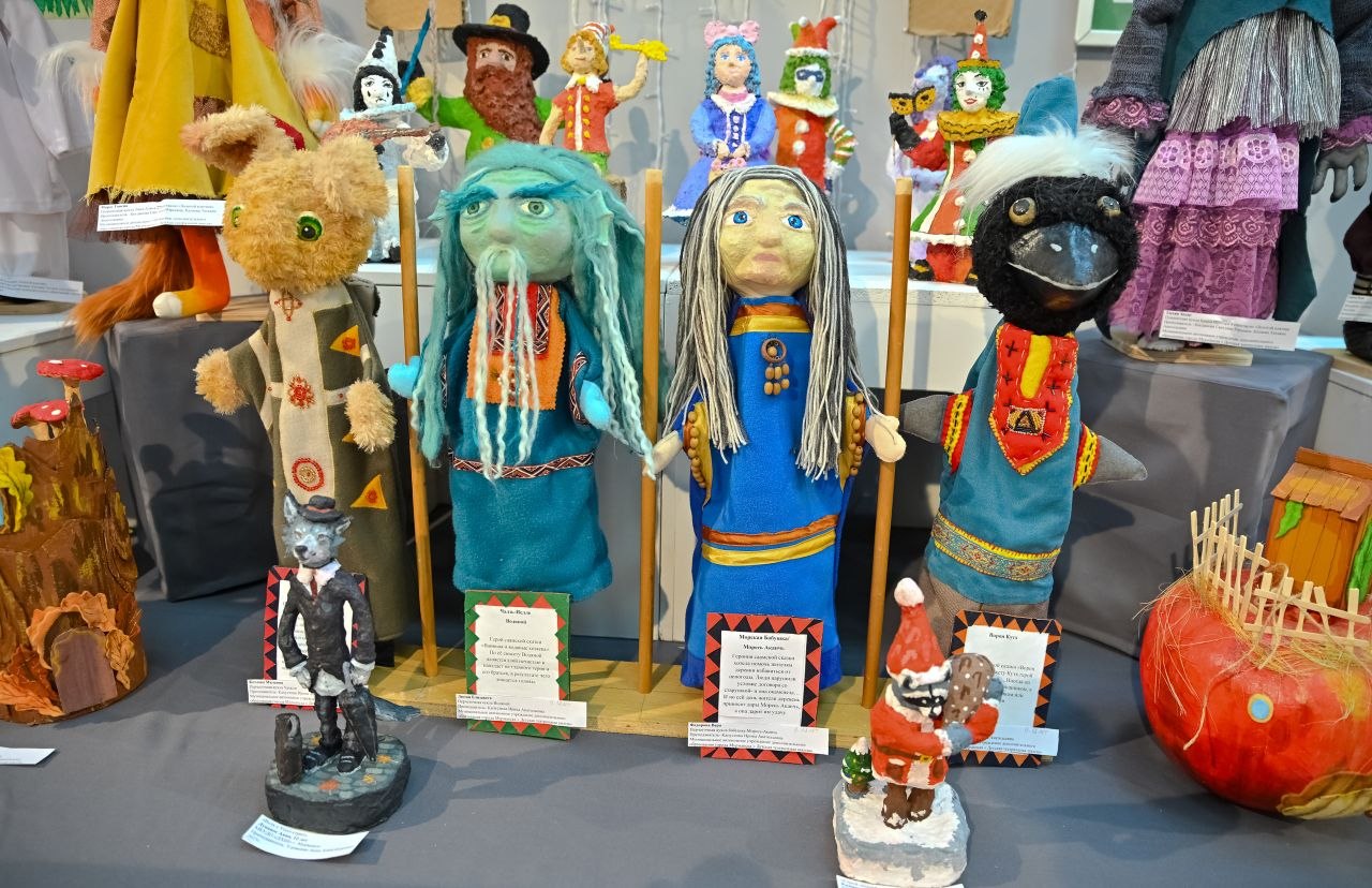 В столице Кольского Заполярья ярко отпраздновали приближающийся Международный день театра и большой юбилей — 150-летие Союза театральных деятелей России В столице Кольского Заполярья ярко отпраздновали приближающийся Международный день театра и большой юбилей — 150-летие Союза театральных деятелей России