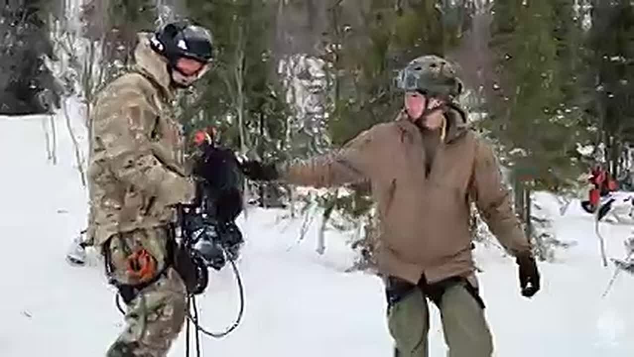 В Мурманской области завершился Всероссийский учебно-тренировочный сбор спасателей по применению техники повышенной проходимости