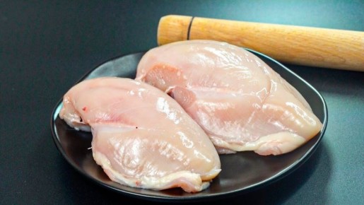 Сочные куриные котлеты за 15 минут: простой рецепт для быстрого ужина