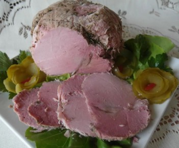 Как приготовить домашний окорок без духовки: идеальный рецепт для праздника