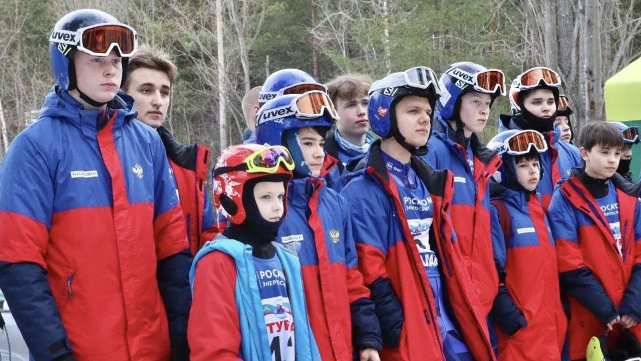 На соревнованиях Праздника Севера определили лучших саночников Мурманской области На соревнованиях Праздника Севера определили лучших саночников Мурманской области