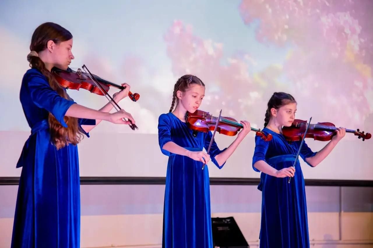 26 марта в Мурманске в четвертый раз прошел ежегодный фестиваль-лаборатория «Траектория роста», собравший преподавателей детских школ искусств со всего города 26 марта в Мурманске в четвертый раз прошел ежегодный фестиваль-лаборатория «Траектория роста», собравший преподавателей детских школ искусств со всего города