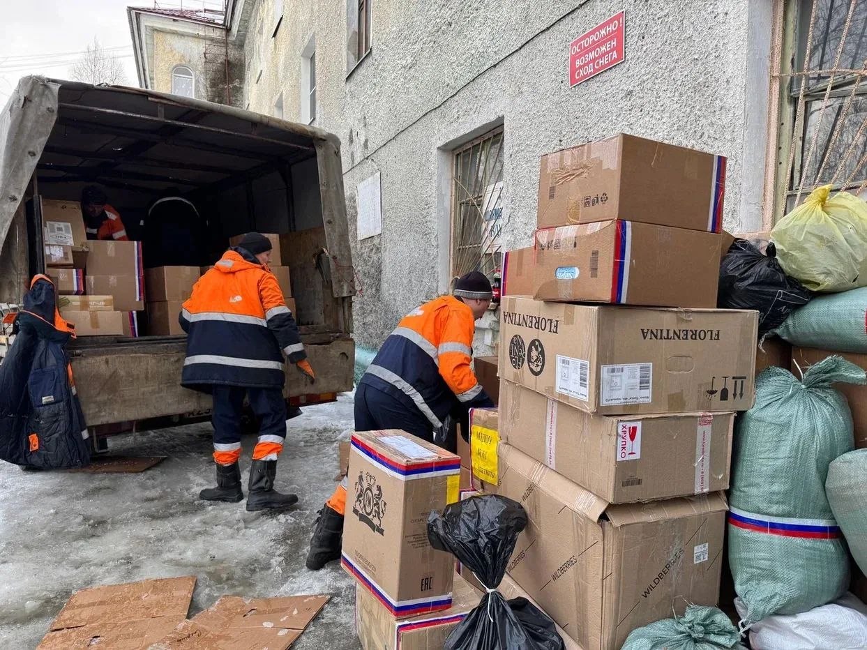 «Север помогает»: апатитчане и оленегорцы отправили в зону проведения СВО очередную партию дополнительной помощи «Север помогает»: апатитчане и оленегорцы отправили в зону проведения СВО очередную партию дополнительной помощи