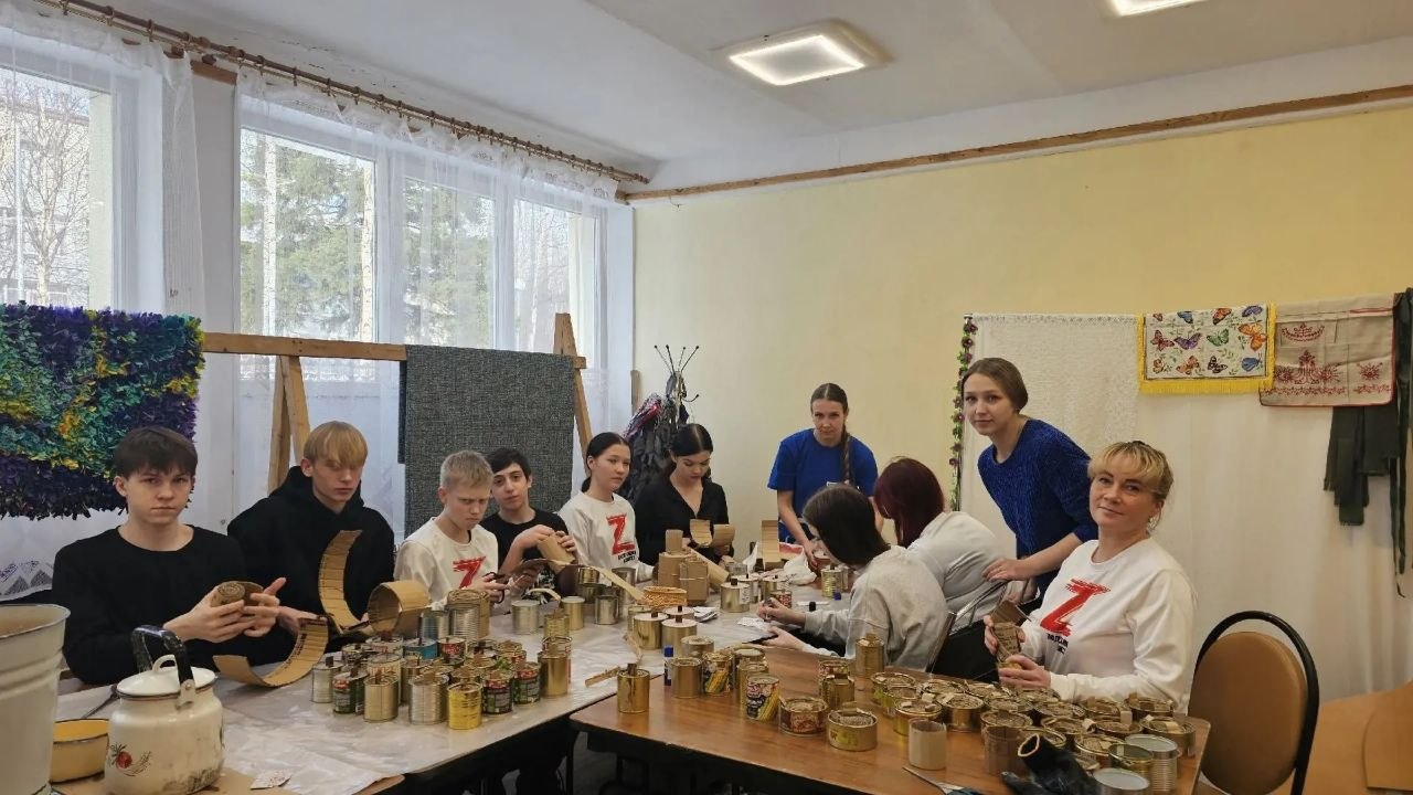 «Север помогает»: в Терском округе прошел мастер-класс по созданию окопных свечей «Север помогает»: в Терском округе прошел мастер-класс по созданию окопных свечей