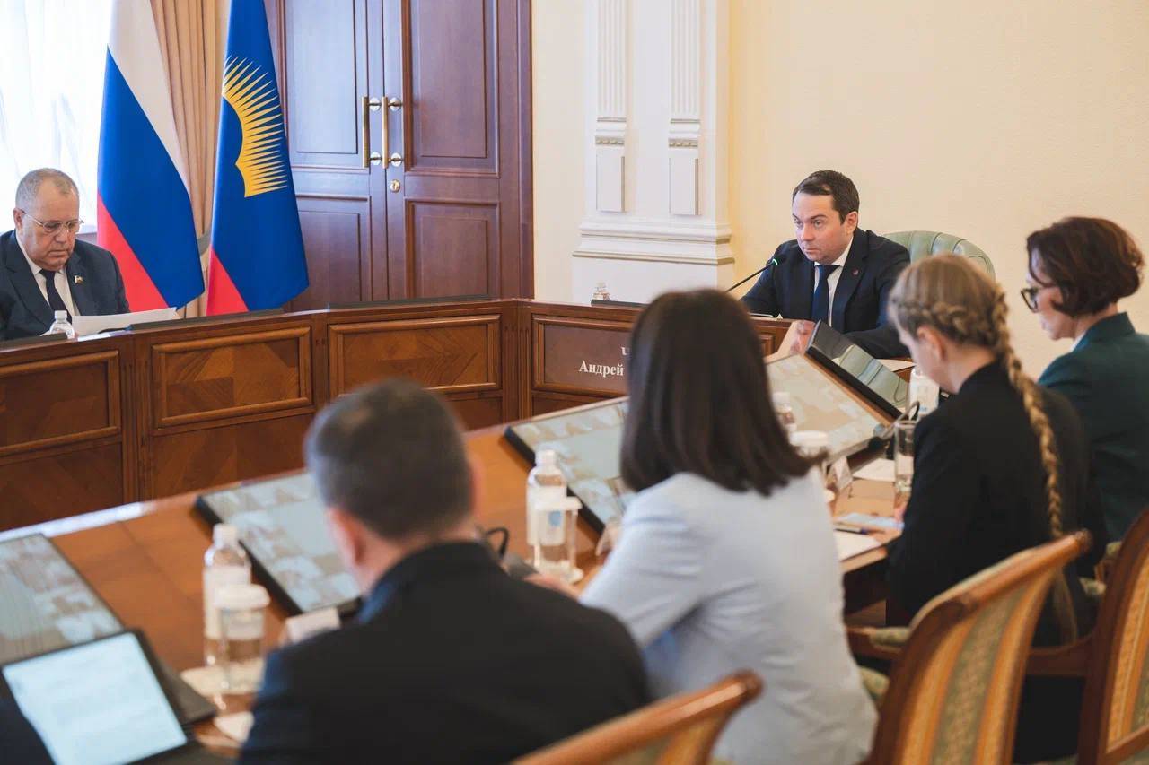 Андрей Чибис анонсировал старт приема документов в Губернаторский лицей и центр «Родина»