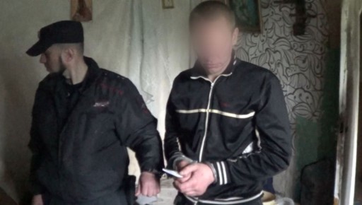 В Мурманске перед судом предстанет местный житель, обвиняемый в убийстве двух лиц и причинении вреда здоровью средней тяжести