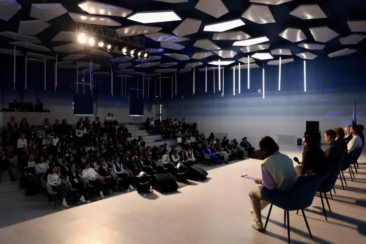 В Мурманске дан старт V юбилейному сезону всероссийского профориентационного проекта «Больше, чем работа» В Мурманске дан старт V юбилейному сезону всероссийского профориентационного проекта «Больше, чем работа»