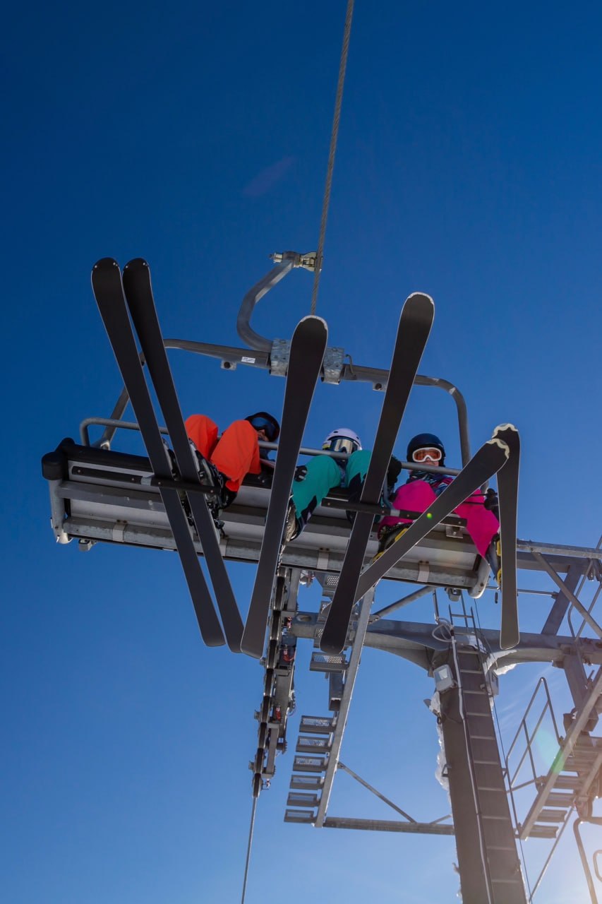 Лыжные курорты Кировска не сдаются теплой погоде Лыжные курорты Кировска не сдаются теплой погоде