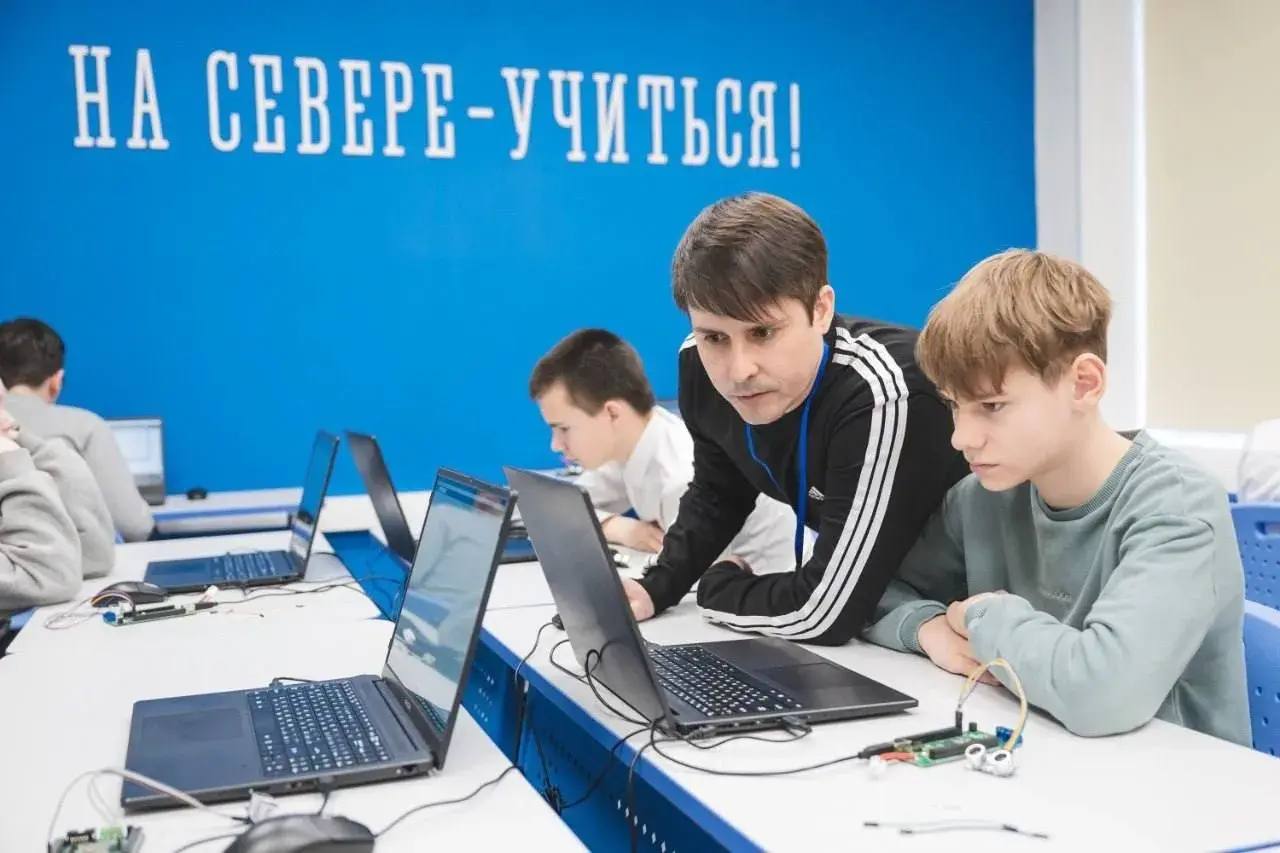 На Севере – учиться!. В 2026 году Мурманский арктический университет и 11 колледжей региона в числе лучших образовательных организаций страны по итогам Национального рейтинга трудоустройства и уровня заработной платы... На Севере – учиться!. В 2026 году Мурманский арктический университет и 11 колледжей региона в числе лучших образовательных организаций страны по итогам Национального рейтинга трудоустройства и уровня заработной платы...