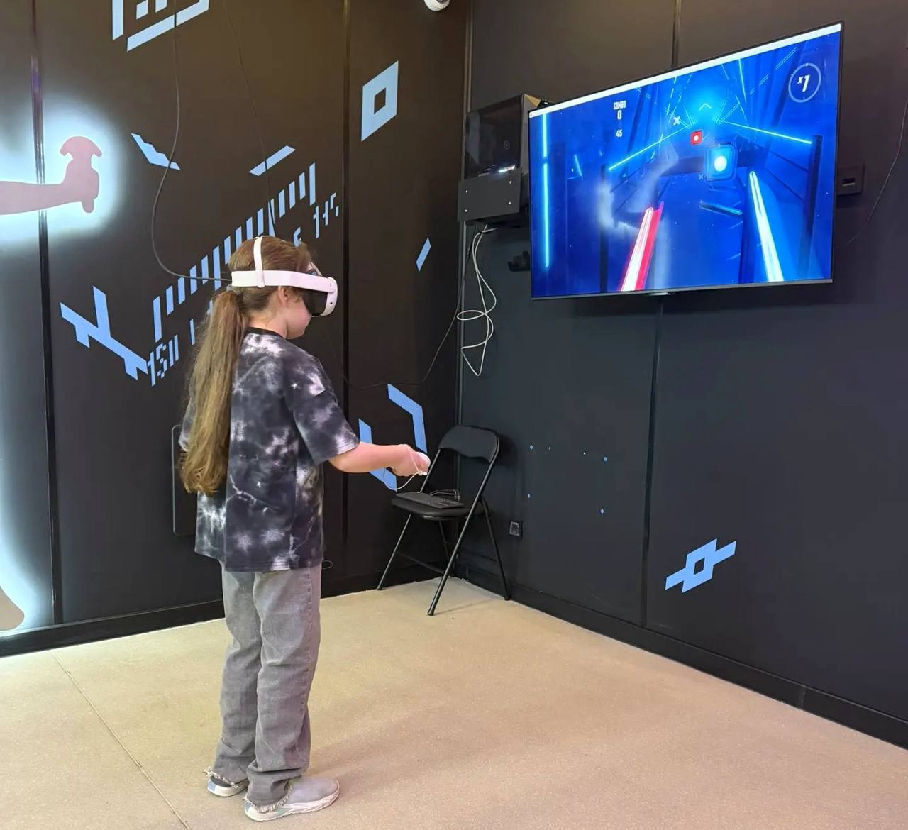 Каникулы с пользой: в Мурманске школьников знакомят с миром фиджитал-спорта Каникулы с пользой: в Мурманске школьников знакомят с миром фиджитал-спорта