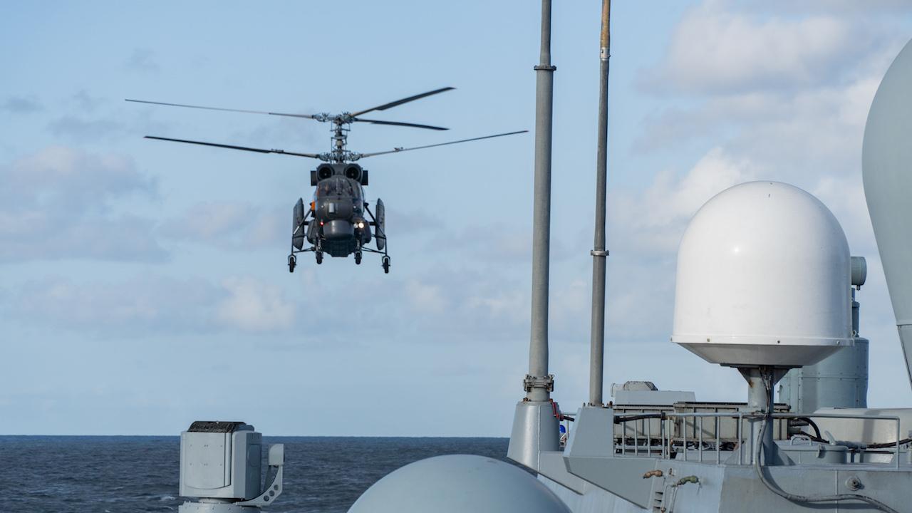 Экипаж фрегата "Адмирал флота Советского Союза Горшков" провел учение в Баренцевом море Экипаж фрегата "Адмирал флота Советского Союза Горшков" провел учение в Баренцевом море