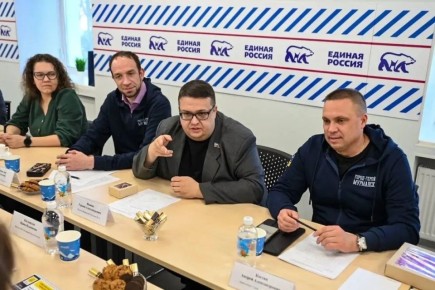 В рамках региональных Дней предпринимательства администрация Мурманска провела рабочую встречу с молодыми и креативными предпринимателями города, чтобы обменяться информацией о замыслах активных мурманчан и возможностях для...