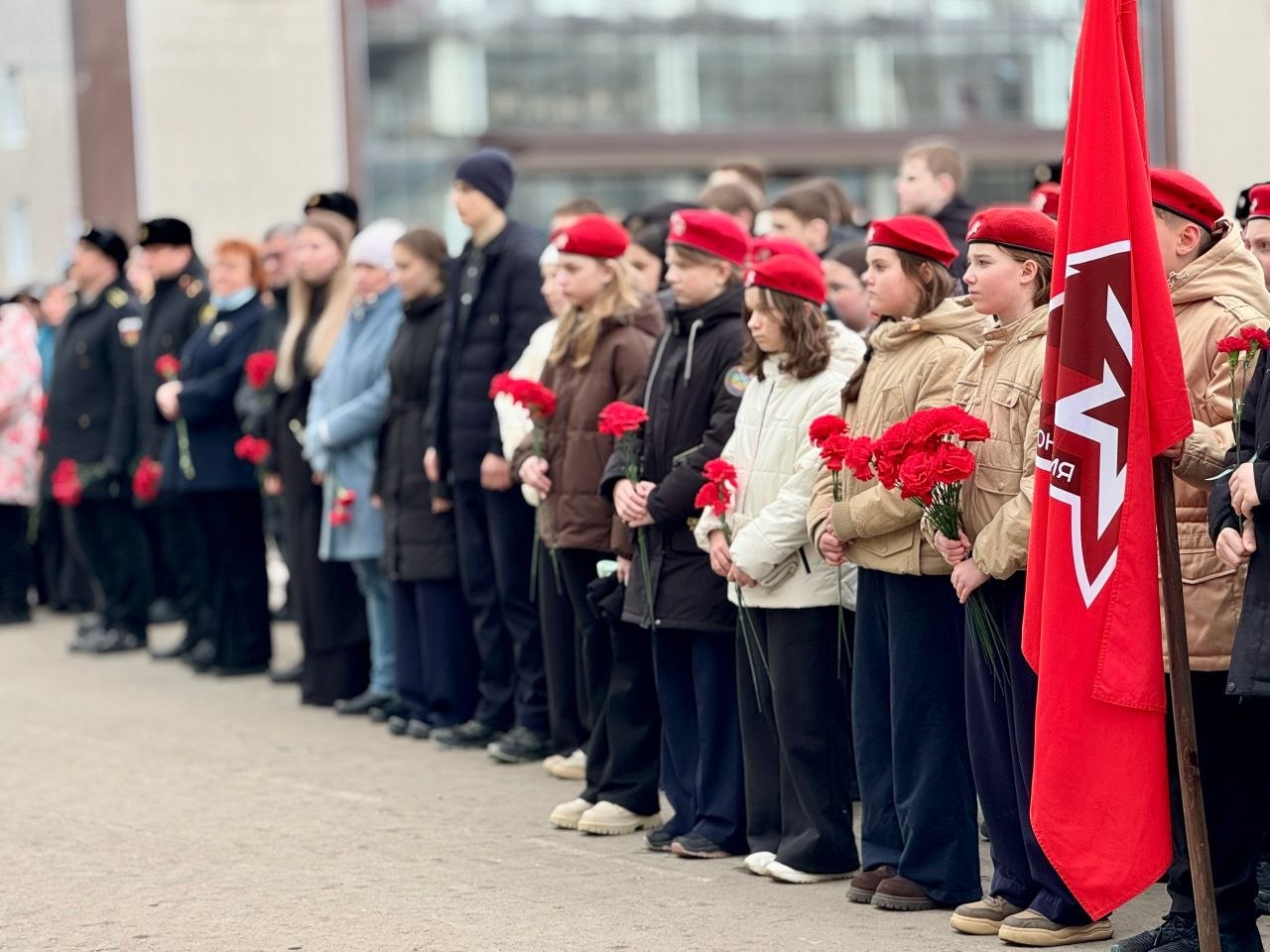 Сегодня в гарнизонах Мурманской области состоялись мероприятия, посвященные Дню памяти погибших подводников Сегодня в гарнизонах Мурманской области состоялись мероприятия, посвященные Дню памяти погибших подводников
