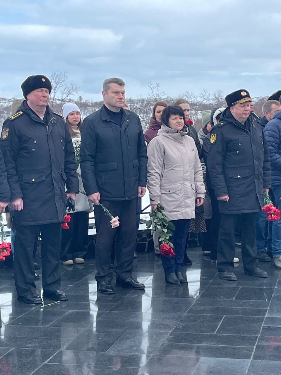 Сегодня в гарнизонах Мурманской области состоялись мероприятия, посвященные Дню памяти погибших подводников Сегодня в гарнизонах Мурманской области состоялись мероприятия, посвященные Дню памяти погибших подводников