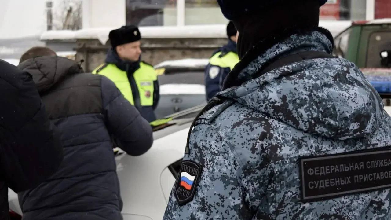 Житель Полярного оплатил 94 штрафа ГИБДД только после вмешательства судебных приставов