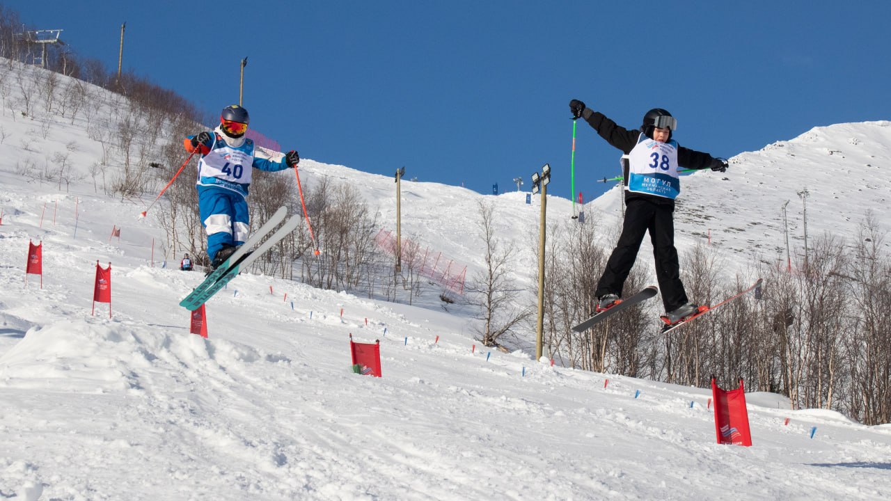 Победителей первенства Мурманской области по фристайлу определили в Кировске