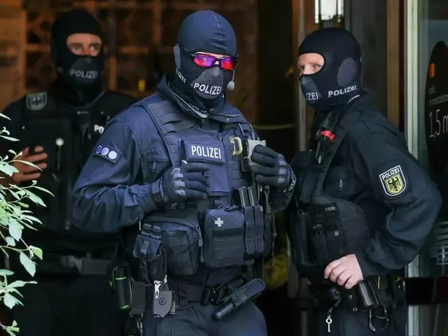 В Братиславе посетитель ресторана вызвал панику, сообщив о бомбе из-за неоплаченного счета