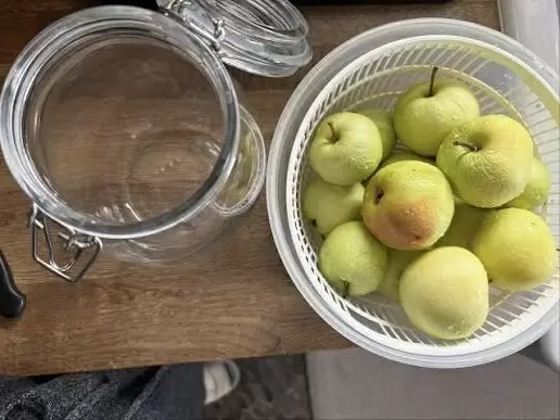 Мочёные яблоки как медленная традиция, которая возвращает вкус осени