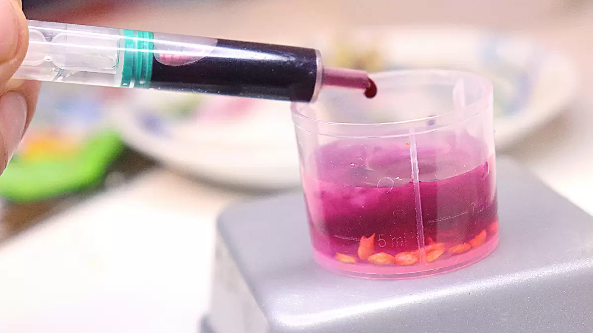 Польза марганцовки для садоводов: мифы и реальность