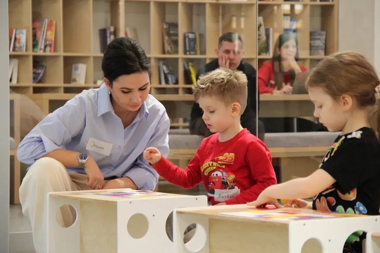 Череда образовательных программ для самых юных архитекторов продолжается Череда образовательных программ для самых юных архитекторов продолжается