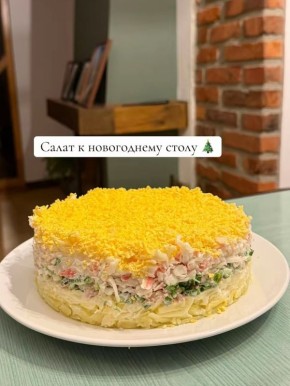 Идеальный слоёный салат для нового года: тунцовая снежная горка