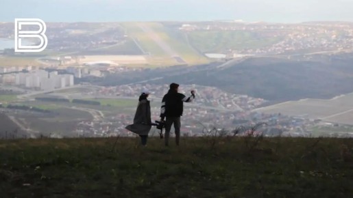 Журналисты - это люди, которым приходится работать даже на курорте