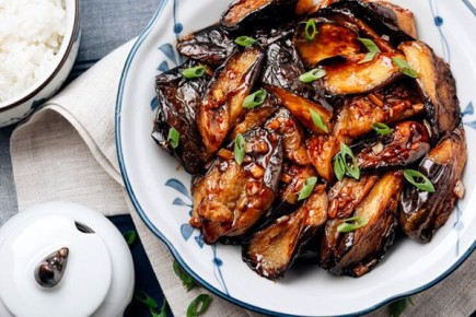 Как идеально приготовить баклажаны с чесночным соусом