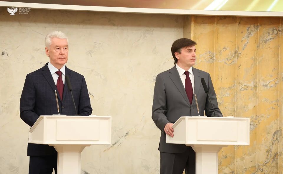 В образовательных учреждениях пяти субъектов РФ запустят цифровые инструменты МЭШ В образовательных учреждениях пяти субъектов РФ запустят цифровые инструменты МЭШ
