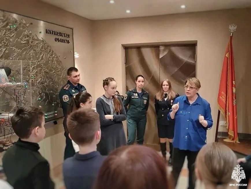 Вместе за безопасность. . В преддверии пожароопасного сезона и в рамках укрепления межведомственного взаимодействия сотрудники #МЧСМурманск совместно с представителями Мурманского отделения Всероссийского добровольного... Вместе за безопасность. . В преддверии пожароопасного сезона и в рамках укрепления межведомственного взаимодействия сотрудники #МЧСМурманск совместно с представителями Мурманского отделения Всероссийского добровольного...