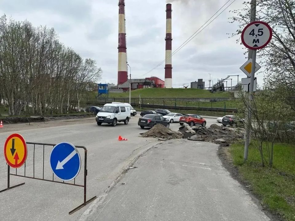 Дорожная кампания — полным ходом! В Мурманске стартовали работы еще на трех объектах Дорожная кампания — полным ходом! В Мурманске стартовали работы еще на трех объектах