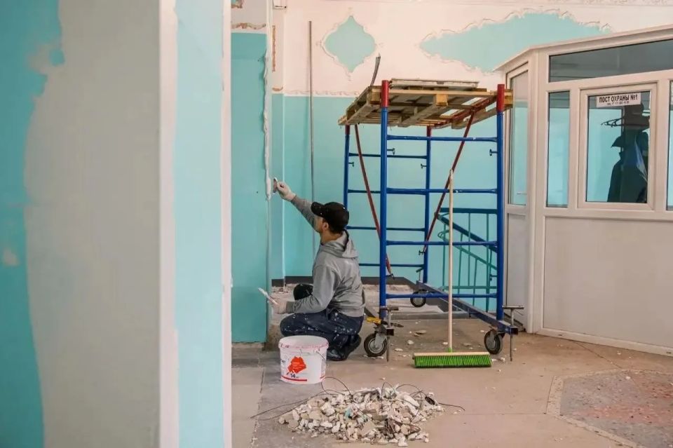 В 2026 году в рамках нацпроектов «Семья», «Молодежь и дети» и народной программы «Единой России» «На Севере — жить!» в Мурманске будет произведен капитальный ремонт четырех учреждений образования: Академического лицея (ул В 2026 году в рамках нацпроектов «Семья», «Молодежь и дети» и народной программы «Единой России» «На Севере — жить!» в Мурманске будет произведен капитальный ремонт четырех учреждений образования: Академического лицея (ул