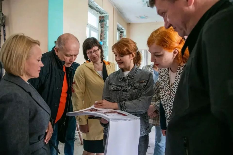 В 2026 году в рамках нацпроектов «Семья», «Молодежь и дети» и народной программы «Единой России» «На Севере — жить!» в Мурманске будет произведен капитальный ремонт четырех учреждений образования: Академического лицея (ул В 2026 году в рамках нацпроектов «Семья», «Молодежь и дети» и народной программы «Единой России» «На Севере — жить!» в Мурманске будет произведен капитальный ремонт четырех учреждений образования: Академического лицея (ул