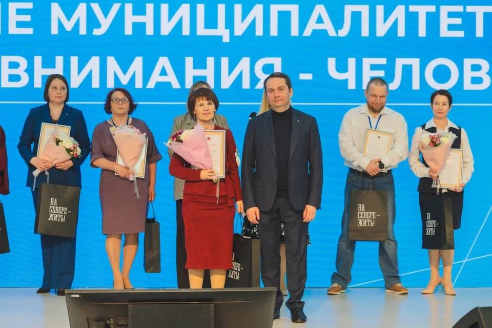 Постоянное, искреннее внимание к людям – наша важнейшая задача: Андрей Чибис открыл пленарное заседание форума муниципального сообщества «Развитие муниципалитетов: в центре внимания – человек» Постоянное, искреннее внимание к людям – наша важнейшая задача: Андрей Чибис открыл пленарное заседание форума муниципального сообщества «Развитие муниципалитетов: в центре внимания – человек»
