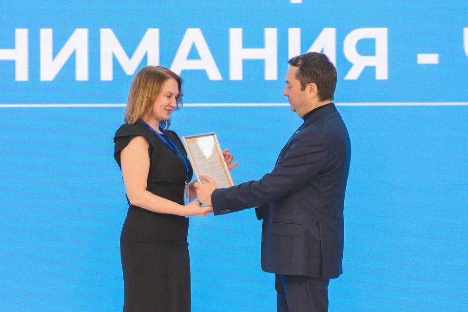 Постоянное, искреннее внимание к людям – наша важнейшая задача: Андрей Чибис открыл пленарное заседание форума муниципального сообщества «Развитие муниципалитетов: в центре внимания – человек» Постоянное, искреннее внимание к людям – наша важнейшая задача: Андрей Чибис открыл пленарное заседание форума муниципального сообщества «Развитие муниципалитетов: в центре внимания – человек»