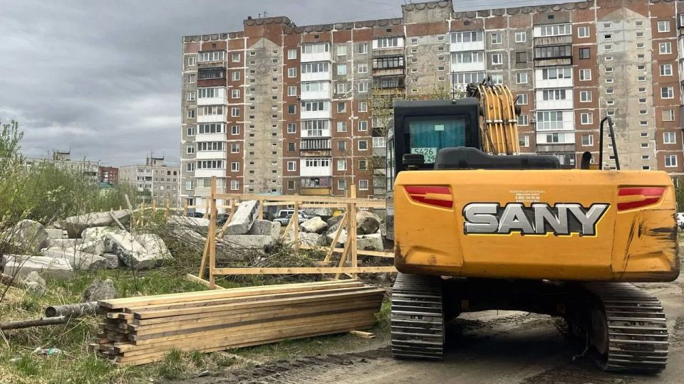 В Мурманске приступили к строительству новой многоэтажки на улице Журбы В Мурманске приступили к строительству новой многоэтажки на улице Журбы