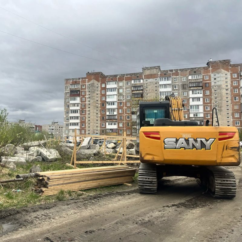 Андрей Чибис: В Мурманске началось строительство нового жилого комплекса на улице Журбы Андрей Чибис: В Мурманске началось строительство нового жилого комплекса на улице Журбы