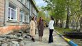 Во время рабочего визита в Апатиты министр образования и науки Диана Кузнецова посетила два объекта, в которых начат капитальный ремонт