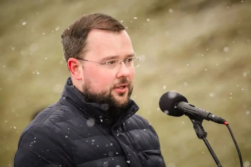 Вечный огонь мурманского Алеши отправился на хранение в Долину Славы Вечный огонь мурманского Алеши отправился на хранение в Долину Славы