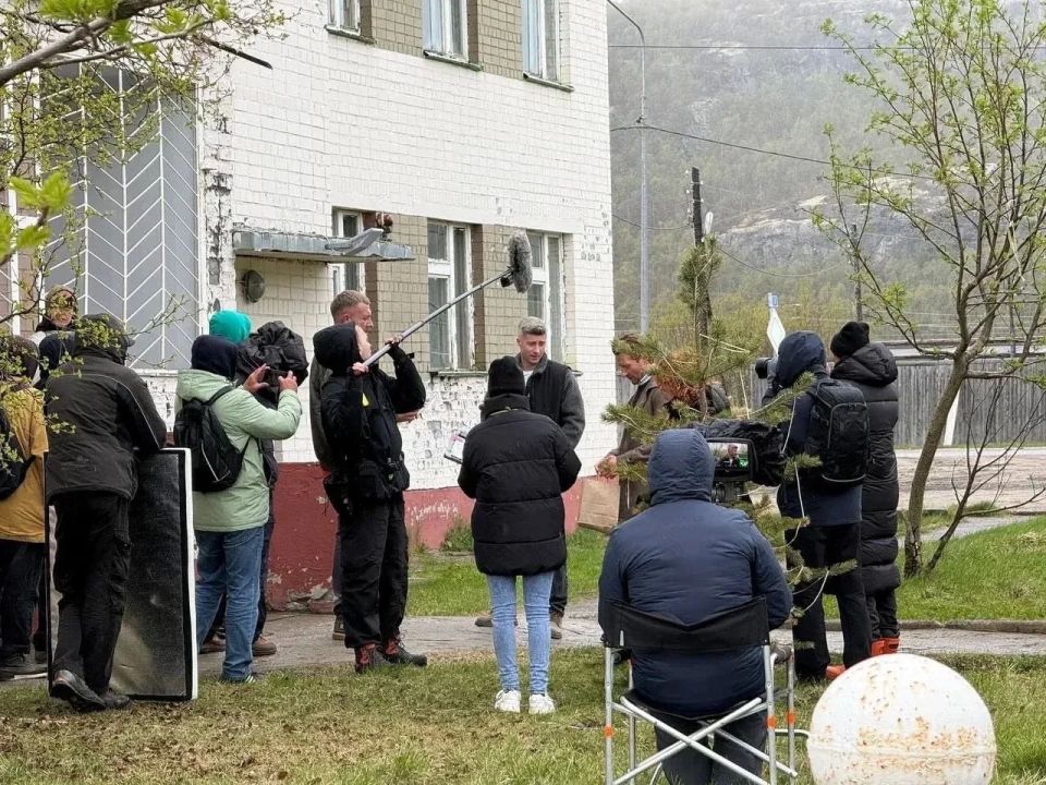 Съемки спецсерий сериала «Наш спецназ» стартовали в Заполярье Съемки спецсерий сериала «Наш спецназ» стартовали в Заполярье