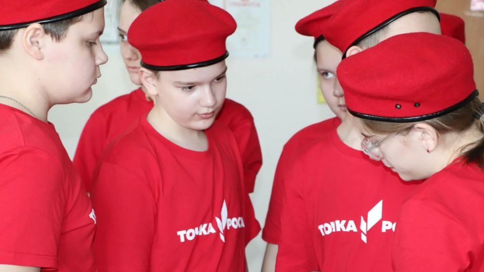 Военные следователи Северного флота выступили в роли экспертов на муниципальном этапе игры «Зарничка 2.0» Военные следователи Северного флота выступили в роли экспертов на муниципальном этапе игры «Зарничка 2.0»