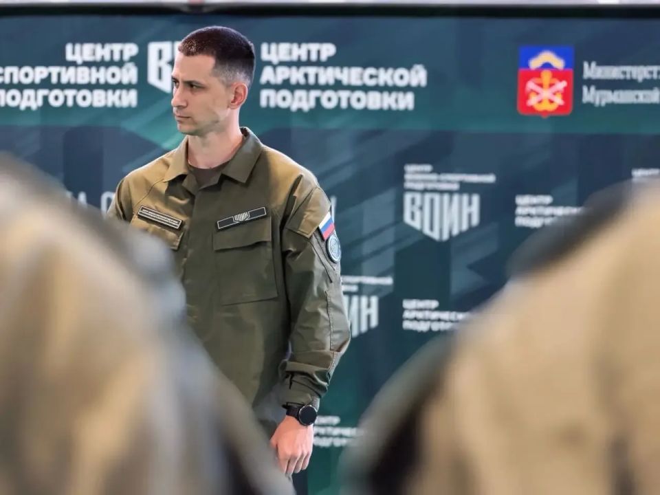 В гражданско-патриотическом Центре «На Севере — Жить!» состоялось торжественное открытие второй летней смены Центра «Воин» «Время юных героев» В гражданско-патриотическом Центре «На Севере — Жить!» состоялось торжественное открытие второй летней смены Центра «Воин» «Время юных героев»