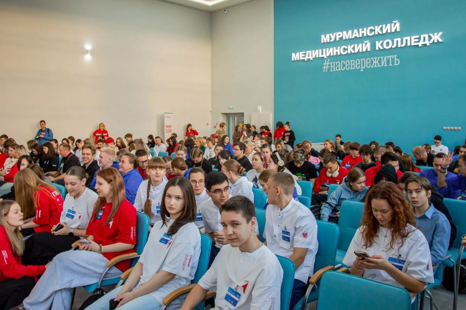 Мурманскому медицинскому колледжу исполняется 38 лет! Мурманскому медицинскому колледжу исполняется 38 лет!