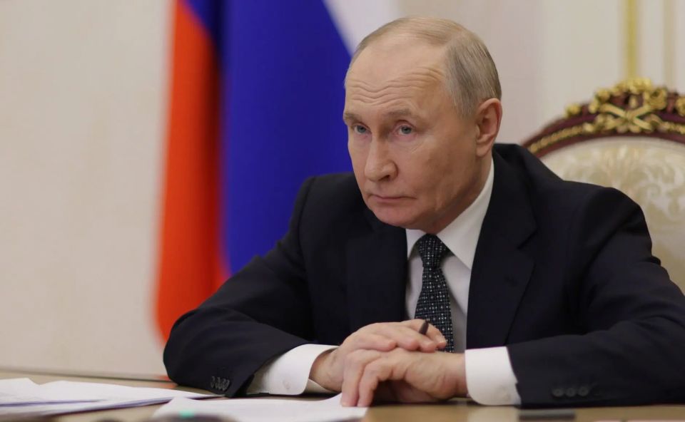 Путин поручил обеспечить бесперебойную работу электросетей в Мурманской области и держать на контроле строительство газопровода