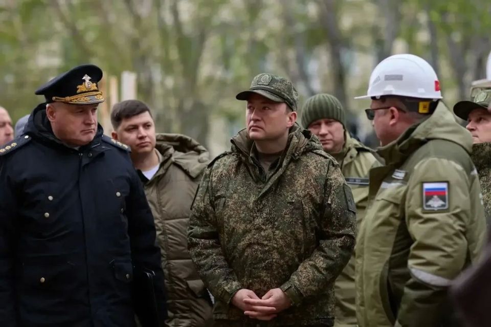 Чибис и замминистра обороны обсудили ход реновации ЗАТО в Мурманской области Чибис и замминистра обороны обсудили ход реновации ЗАТО в Мурманской области