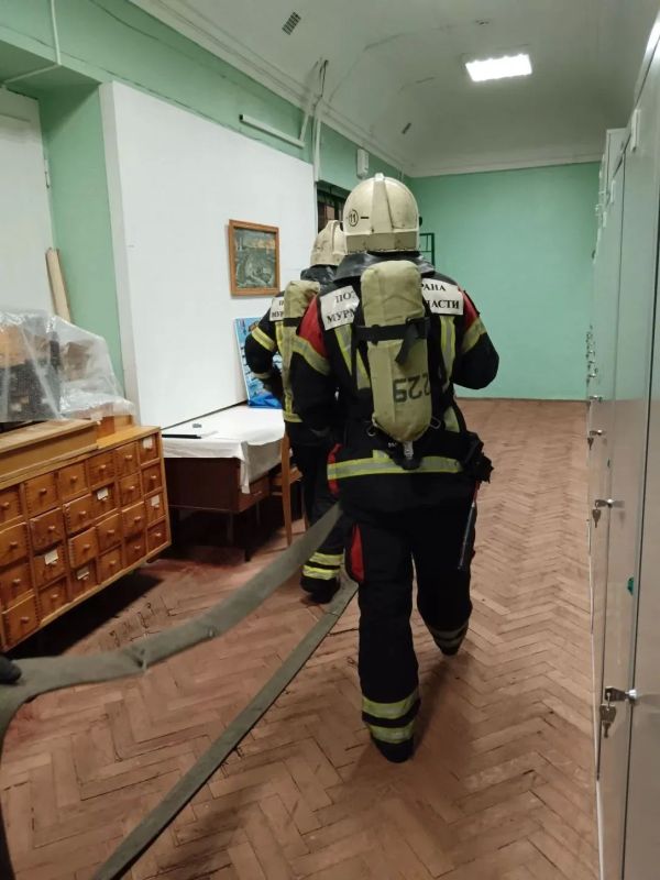 С личным составом 11 и 12 пожарных частей Мурманского филиала ГПС Управления по ГОЧС и ПБ Мурманской области проведены пожарно-тактические занятия и занятия по оперативно-тактическому изучению района выезда С личным составом 11 и 12 пожарных частей Мурманского филиала ГПС Управления по ГОЧС и ПБ Мурманской области проведены пожарно-тактические занятия и занятия по оперативно-тактическому изучению района выезда