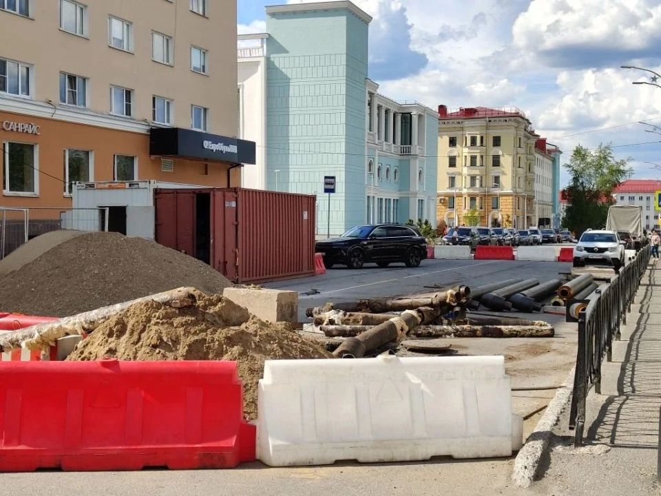 Внимание! Движение по улице Профсоюзов полностью перекрыто Внимание! Движение по улице Профсоюзов полностью перекрыто