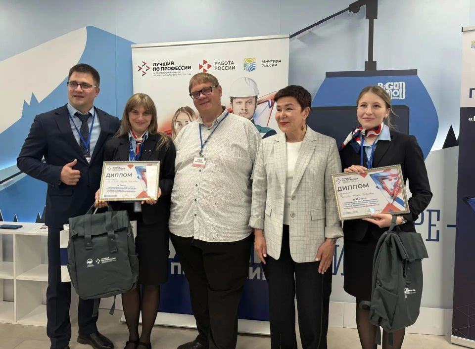 Лучший инспектор транспортной безопасности Мурманской области работает в ООО «Аэропорт Хибины» Лучший инспектор транспортной безопасности Мурманской области работает в ООО «Аэропорт Хибины»
