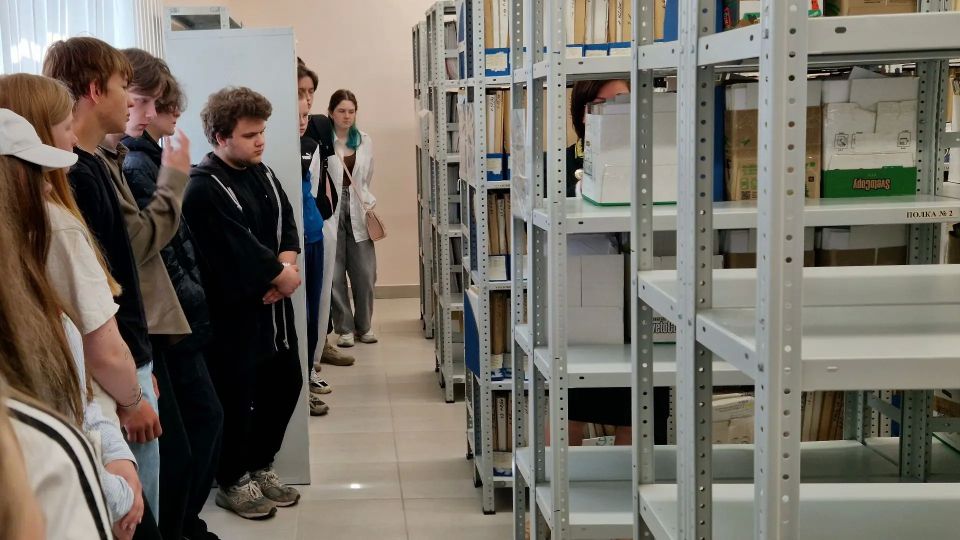 Школьники Мурманской области побывали на предприятиях региона в ходе профтуров Школьники Мурманской области побывали на предприятиях региона в ходе профтуров